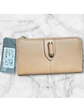 Kenneth Cole Reaction Tan Pebbled Leather Zipper Wallet